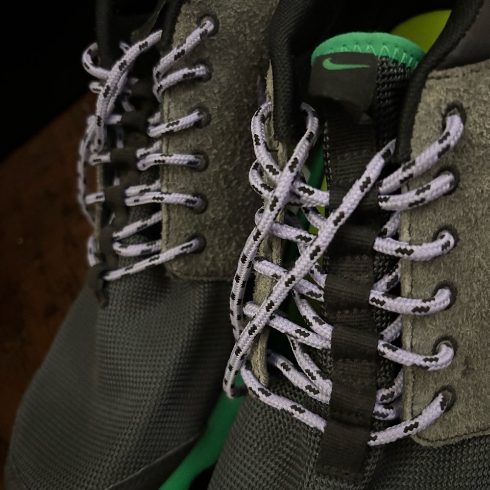 Nike Men’s Roshe Hightop - Picture 2 of 10